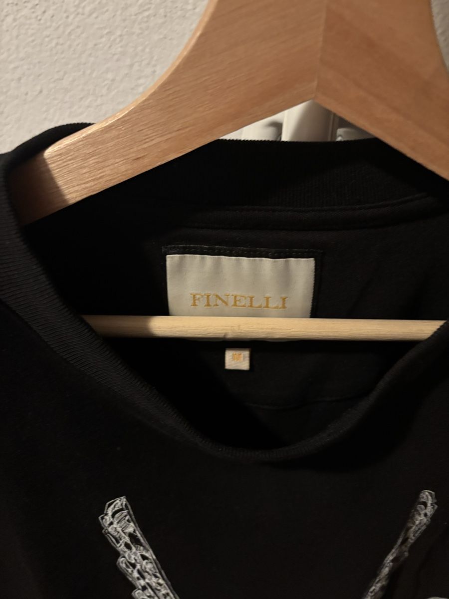 T-shirts: T-Shirt Finelli – D'occasion à Rorschach par Mazzriki 1