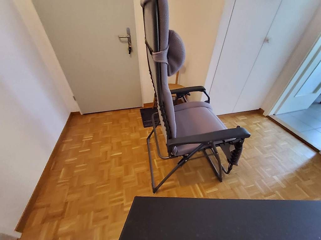Chaises: 2 Liege/ Sitzstühle – D'occasion à Hochdorf par rog_6d97 2