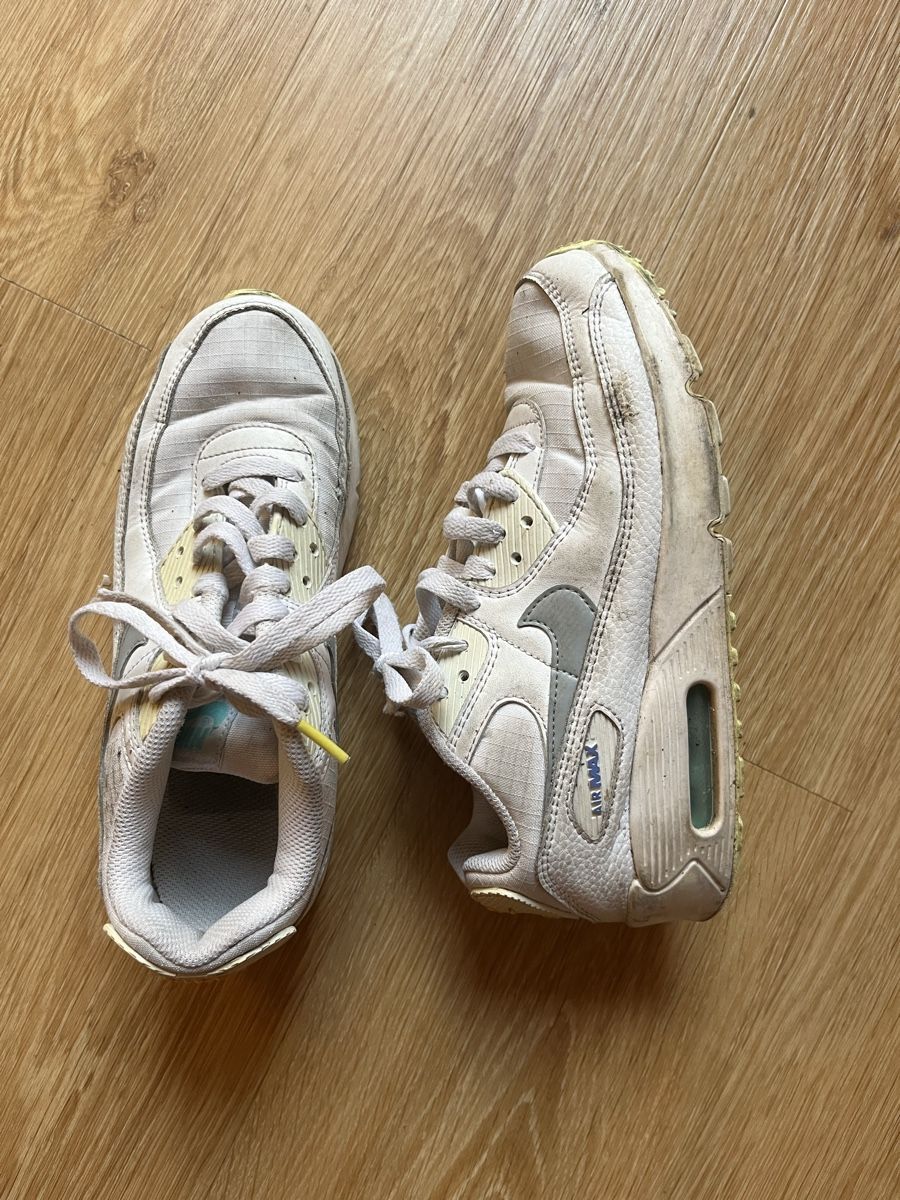 Nike Scarpe da donna: Nike Air Max 90 Turnschuhe Grösse 38 – Usato da Zürich venduto da jaelllara 2