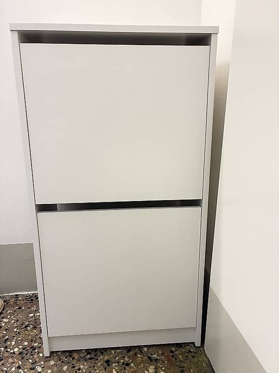 Ikea Armadi: IKEA TRONES Schuhschrank weiss (2 Fächer) – Usato da St. Gallen venduto da Sirii9000