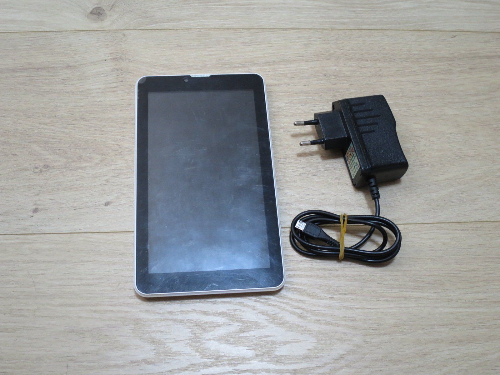 Tablet PC: Aoson M707TG-A1 Android 7" Tablet mit 3G ab 1sFr – Usato da Gundetswil venduto da Maegez