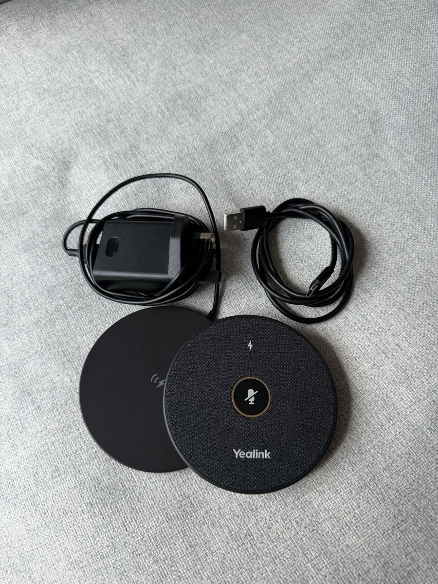Microfoni: AIRHUG 21 USB Conference Microphone – Nuovo (secondo la descrizione) da Zürich venduto da YanaZam