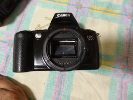 CANON EOS 500 SPI REFLEX ANTIK AF FILM KAMERA- LÄÜFT