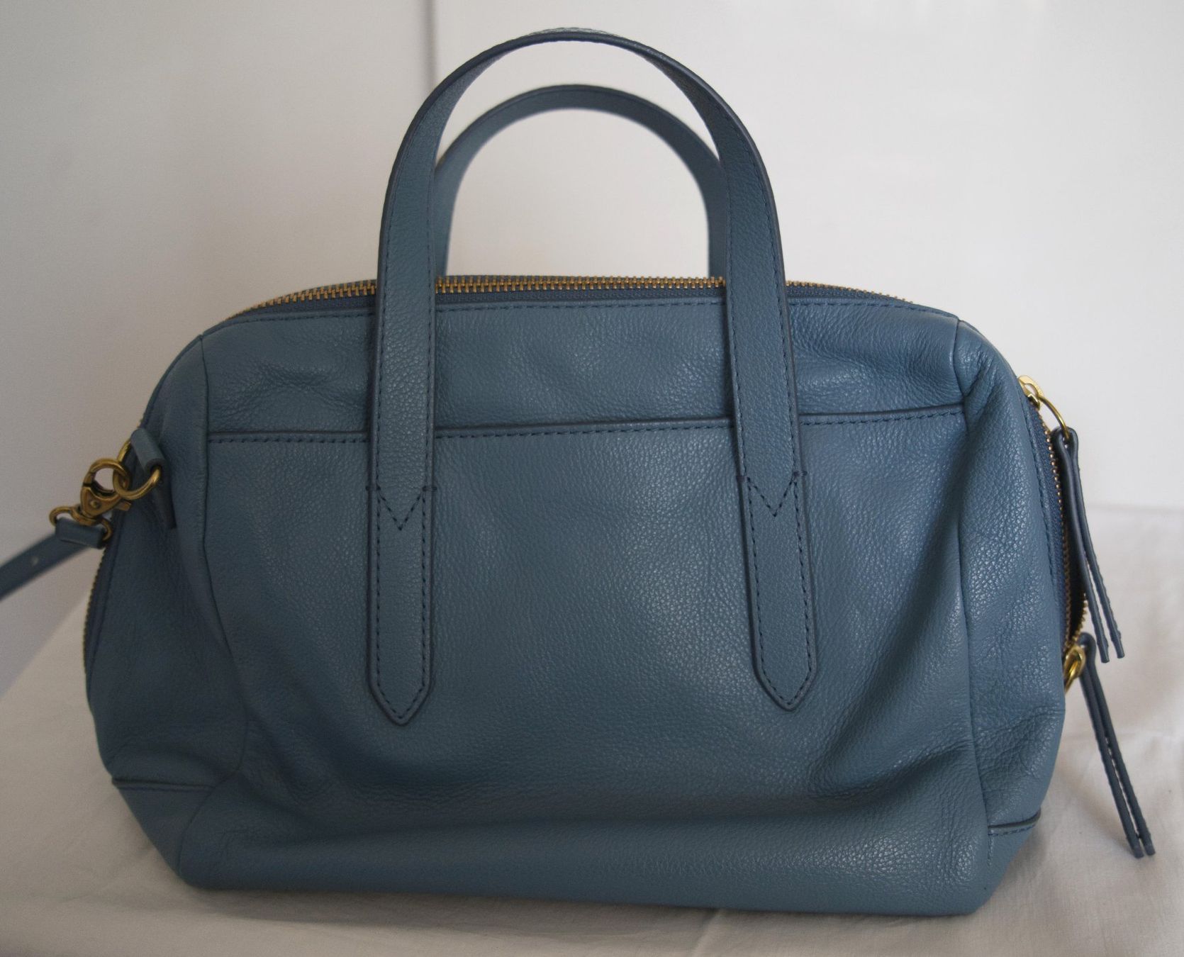 Taschen für Damen: Fossil Damentasche blau – Gebraucht aus Basel von Flohmi-Basel