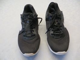 Nike Turnschuhe Running Gr. 38.5 / 7,5 für aktive Girls