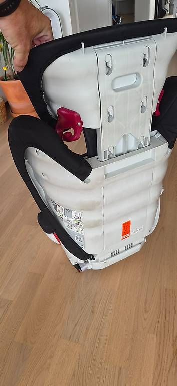 Auto-Kindersitze: Siège auto Isofix pour enfant – Gebraucht aus Meyrin von pas_yb5d 2