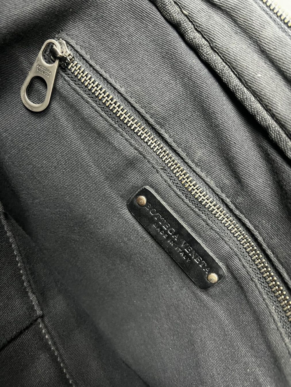 Bottega Veneta Taschen: Bottega Veneta Weekend Zip Bag – Gebraucht aus Biel/Bienne von sami0788480082 6