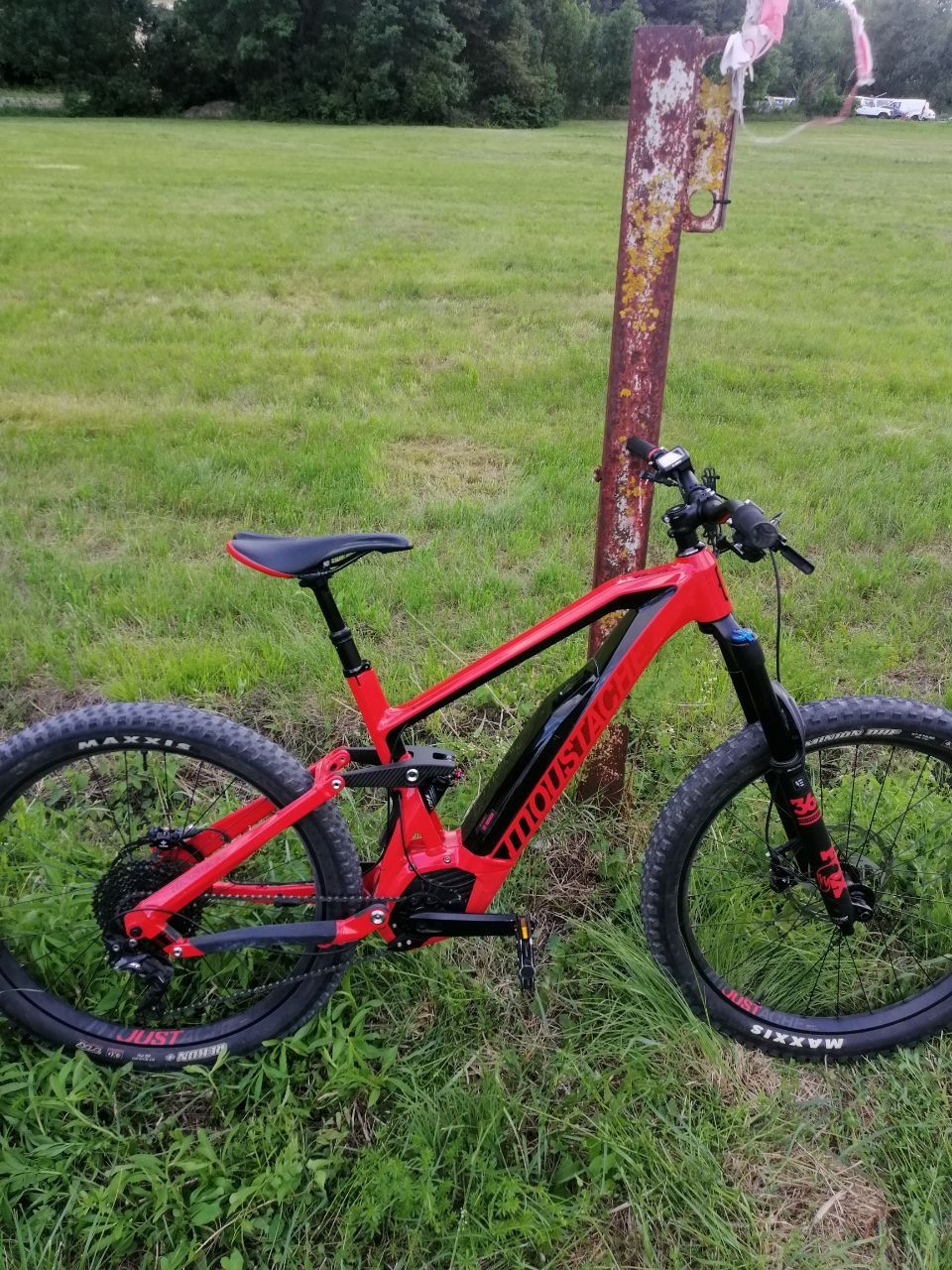 Moustache Biciclette: Vtt électrique Ebike moustache M44 1m68-1m85 – Usato da Sierre venduto da agn_ww55
