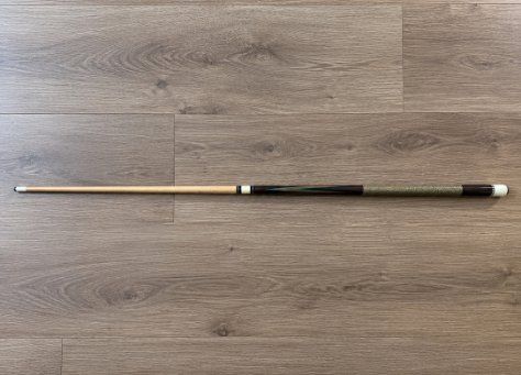 Spiele: Poolqueue 2-teilig, Einlegearbeit, Leinen-Wrap + Koffer – Gebraucht aus Brüttisellen von itprofisgroup