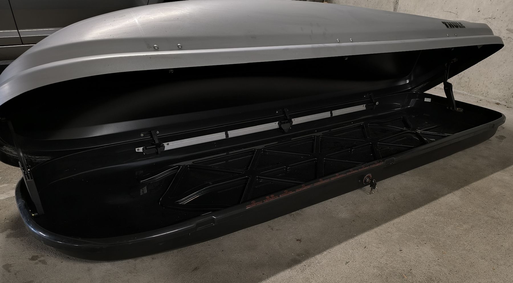 Thule Coffres de toit: Dachbox Thule – D'occasion à Saland par 5t3h 1