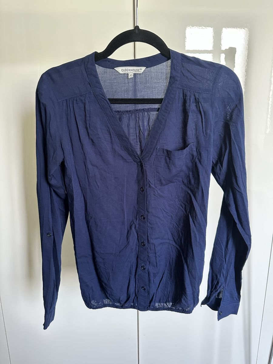 C&A Chemisiers: Clockhouse Bluse dunkelblau Grösse XS – D'occasion à Péry par jasiii03