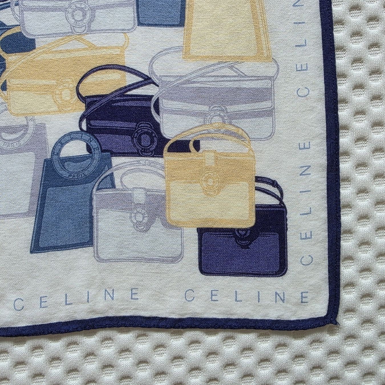 Celine Foulard & Sciarpe: Celine Vintage Tuch 48x48 cm – Usato da Zürich venduto da LIMAR 3