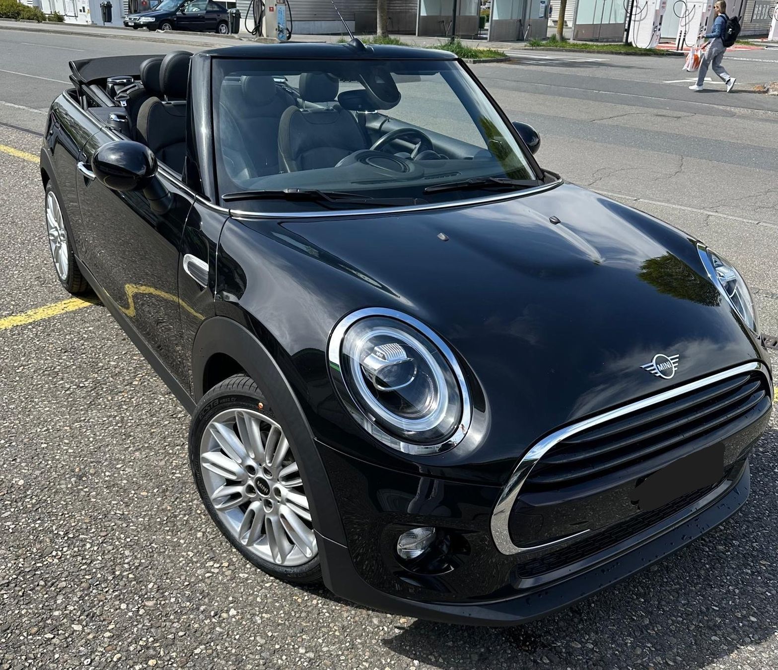 Mini Autos: MINI CABRIOLET BLACK – Gebraucht aus Luzern von Fairtrader66