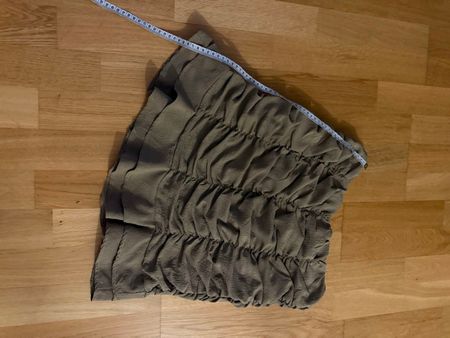 Supersexy Jupe von An'ge, gerafft, olivengrün, neuwertig