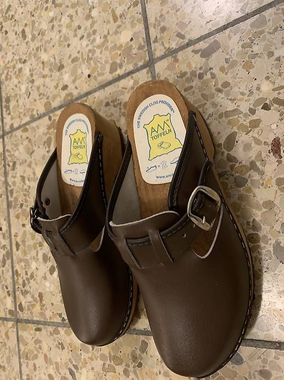 Damenschuhe: Damenclogs, Gr.41, braun, Leder – Neu und originalverpackt aus Herzogenbuchsee von _Elegance_ 3