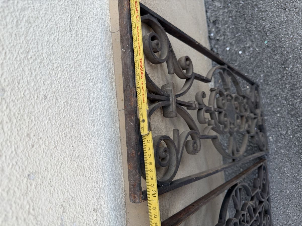 Griglie e Inferriate: Schmiedeeiserne Ziergitter 2 Stk. – Usato da Plasselb venduto da SeislerBrocki 3