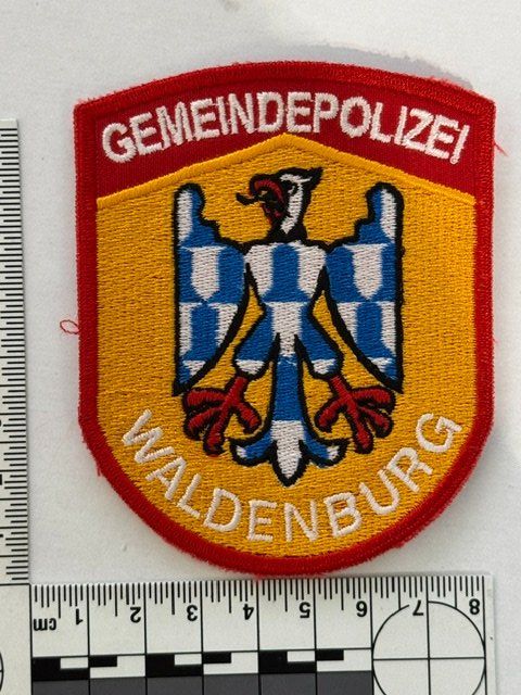 Placchette & Badge: 1 Polizei Abzeichen Gemeindepolizei Waldenburg/BL – Nuovo (secondo la descrizione) da Zürich venduto da Policepatch