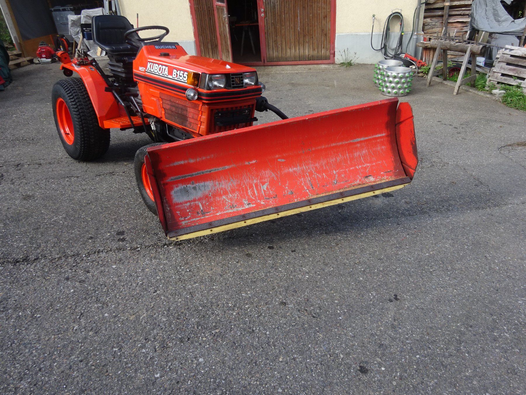 Kubota Trattori: Traktor Kubota B1550HST mit Schneepflug – Usato da Bauma venduto da deutz08 6