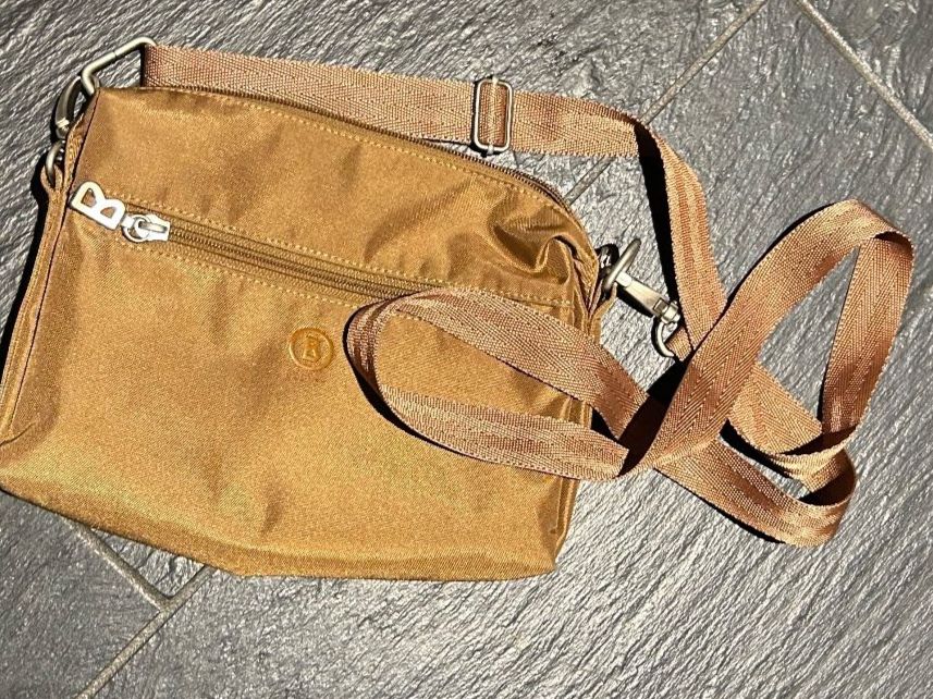 Bogner Borse da donna: Bogner Umhängetäschen – Usato da Zumikon venduto da Uranus88 2