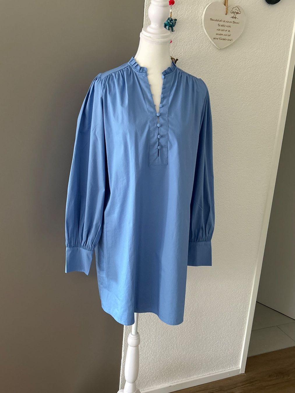 H&M Vestiti: Langarm Blusenkleid hellblau von H&M – Nuovo (secondo la descrizione) da Brunnen venduto da Nala2929