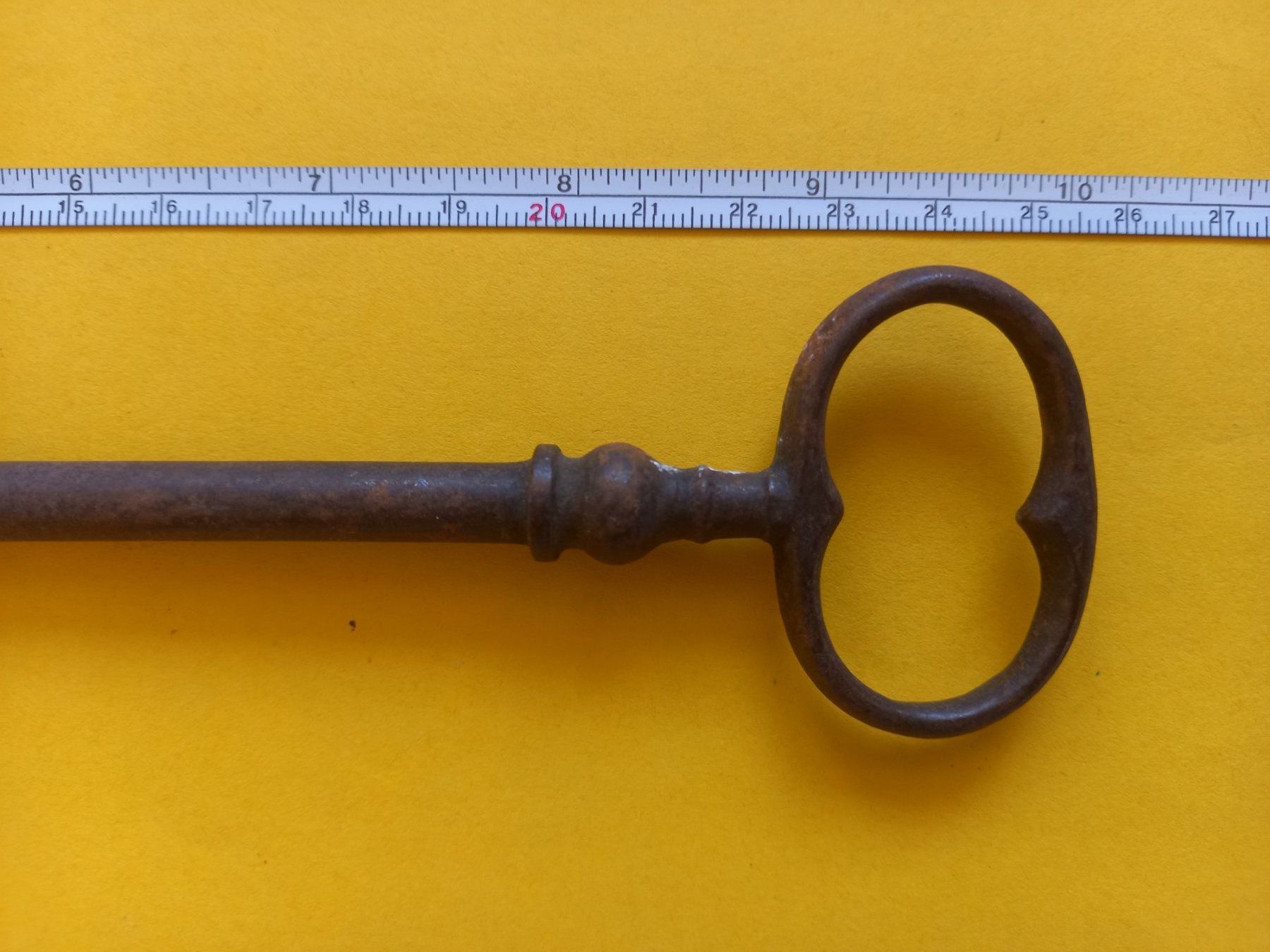 Chiavi: Clef ancienne en fer forgé – Usato da Rossens FR venduto da Souris1 4