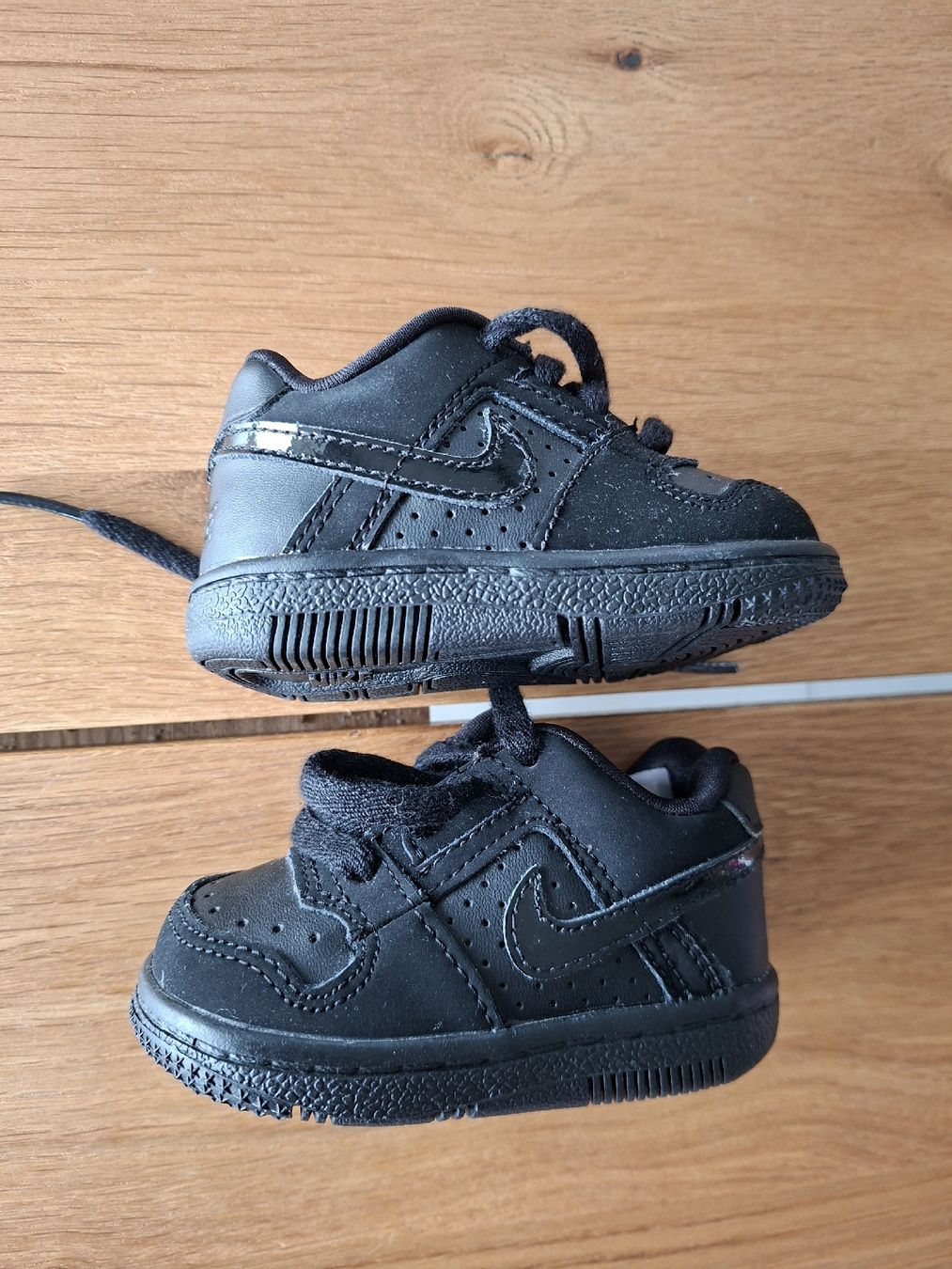 Nike Scarpe per ragazzi: Kinderschuh Nike Gr. EU 18.5 – Nuovo e nell'imballaggio originale da Niederried b. Kall venduto da gabber23