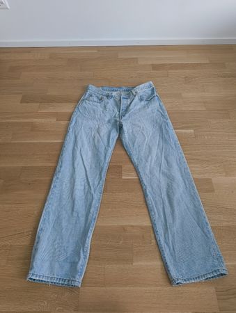 Levis Straight Leg Jeans
