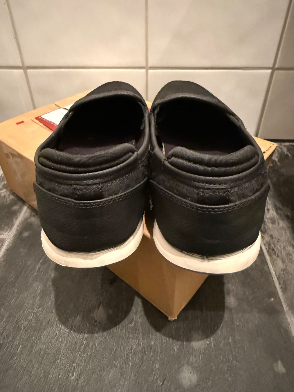 Aldo Scarpe da uomo: Aldo Slipper schwarz Stoff Gr. 40 – Usato da Chur venduto da spicebone 1