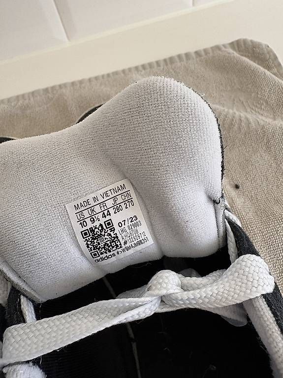 Adidas Scarpe da uomo: ADIDAS Classic Schuhe Gr. 44 neuwertig – Nuovo (secondo la descrizione) da Ballwil venduto da Soia 2