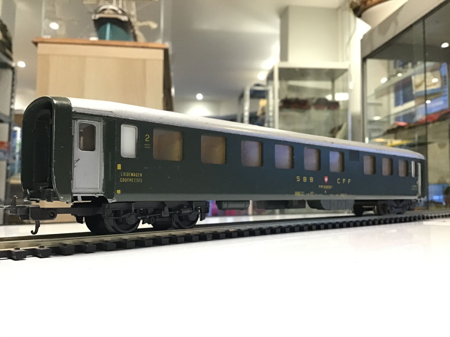 Lima Modellini di ferrovie: SBB LIMA H0 2X PERSONENWAGEN – Usato da Männedorf venduto da Modell-Spezialisten