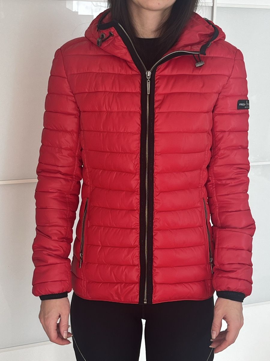 Jacken: Frieda & Freddies Daunenjacke rot – Gebraucht aus Niederglatt ZH von ann-sophie. 2
