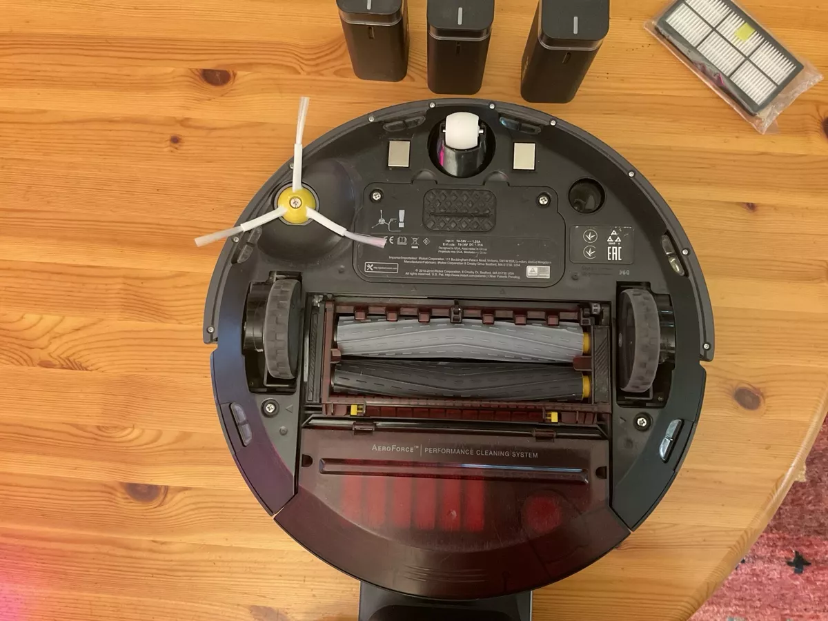 Irobot Aspirapolveri & Accessori: Saugroboter iRobot Roomba 960 – Usato da Zürich venduto da Thomi_Gass 1