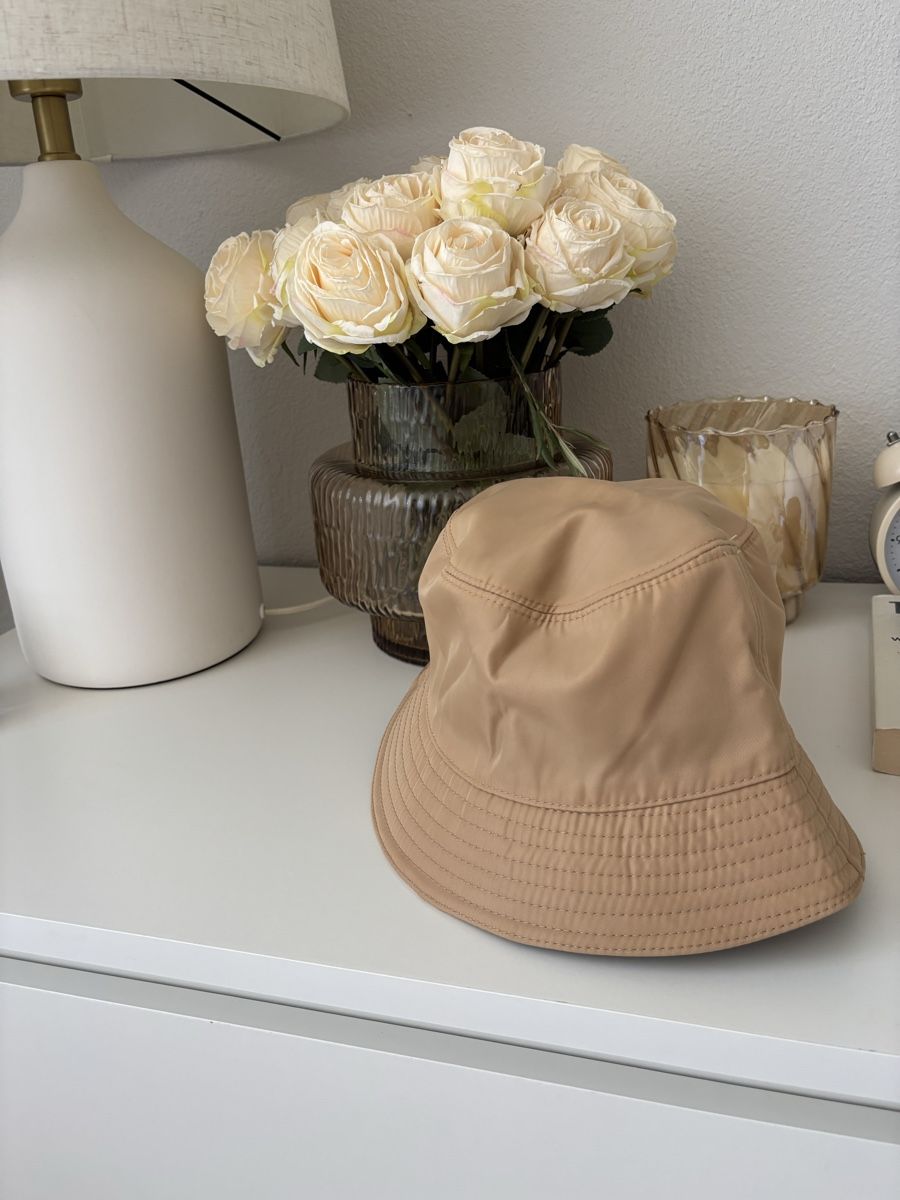 Copricapi, berretti & cappellini: Summer Hat Bucket in Beige – Nuovo (secondo la descrizione) da Horgen venduto da lme_8kj7 1