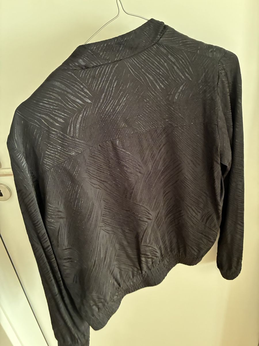 H&M Vestes: Jacke – D'occasion à Bassersdorf par secondhand_clothing 1