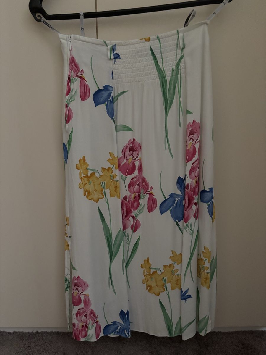 Gerry Weber Jupes: Gerry Weber - Jupe Blumenmuster weiss – D'occasion à Bellach par Legdance 1