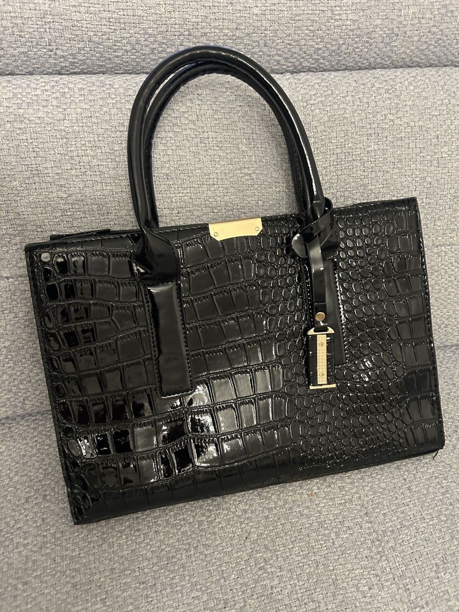 Borse da donna: Tasche – Usato da Basel venduto da Krisztina.na