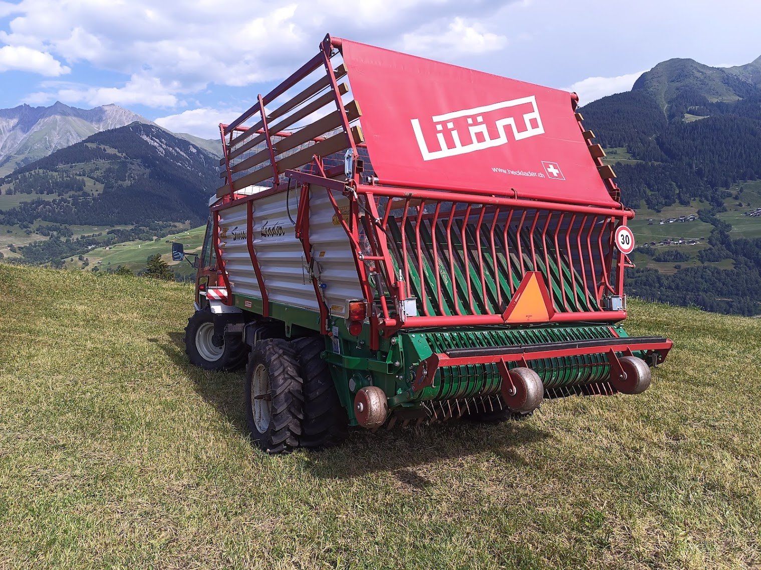 Lindner Tracteurs: Lindner Unitrac 75 L – D'occasion à Cumbel par Factory_Racing 2
