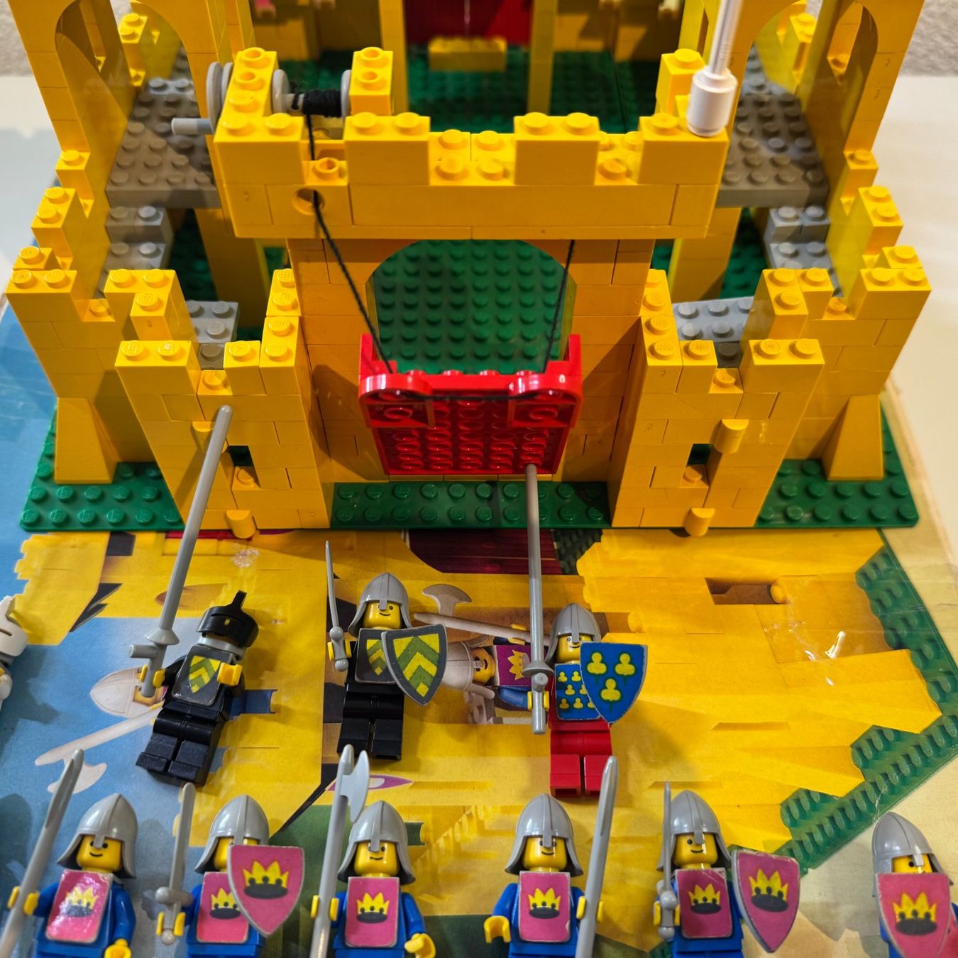 Lego Kit di costruzioni: Lego gelbe Ritterbug 375 mit Box – Usato da Reitnau venduto da Emma-verkauft 3