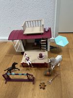 Schleich Pferde Wohnwagen mit Zubehör guter Zustand