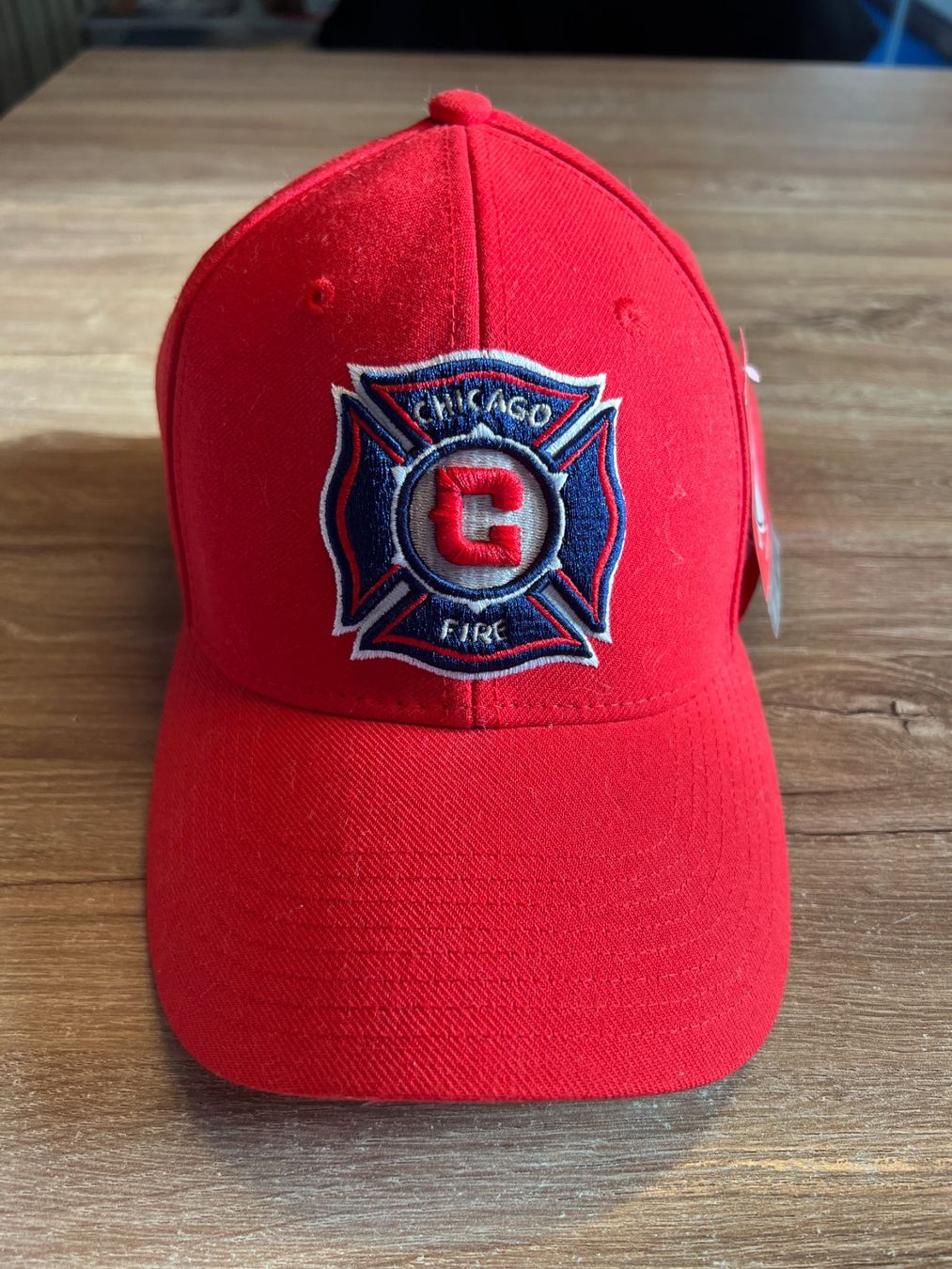 Adidas Copricapi, berretti & cappellini: Baseball Cap Chicago Fire MLS rot – Nuovo e nell'imballaggio originale da Oberbüren venduto da Swictch