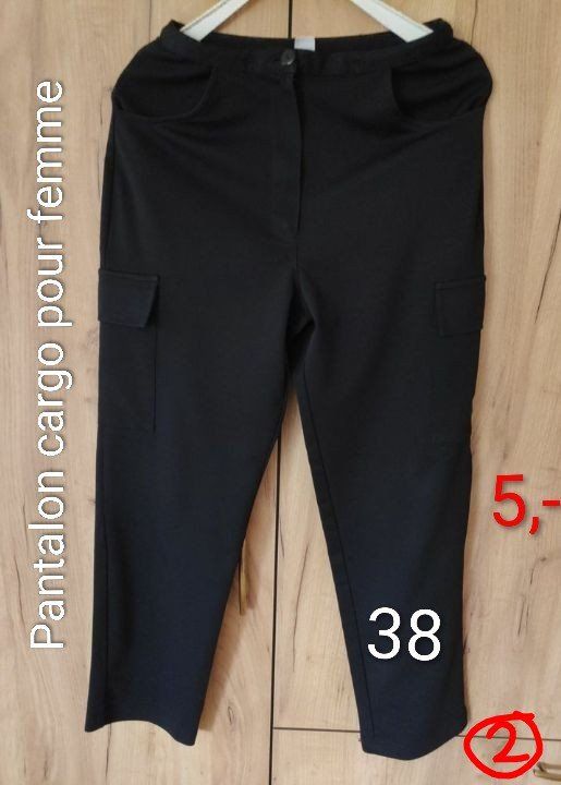 Pantaloni: Pantalons pour femme – Usato da Couvet venduto da fat_kyl7 4