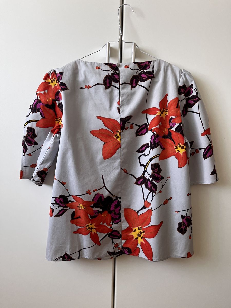 Etro Chemisiers: Damen Bluse Etro Gr. 34, Blumenmuster – D'occasion à Zürich par Kleanthy 1