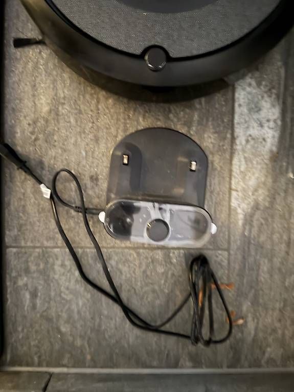 Staubsauger & Zubehör: iRobot Roomba i3 – Gebraucht aus Neerach von Heronisland 1