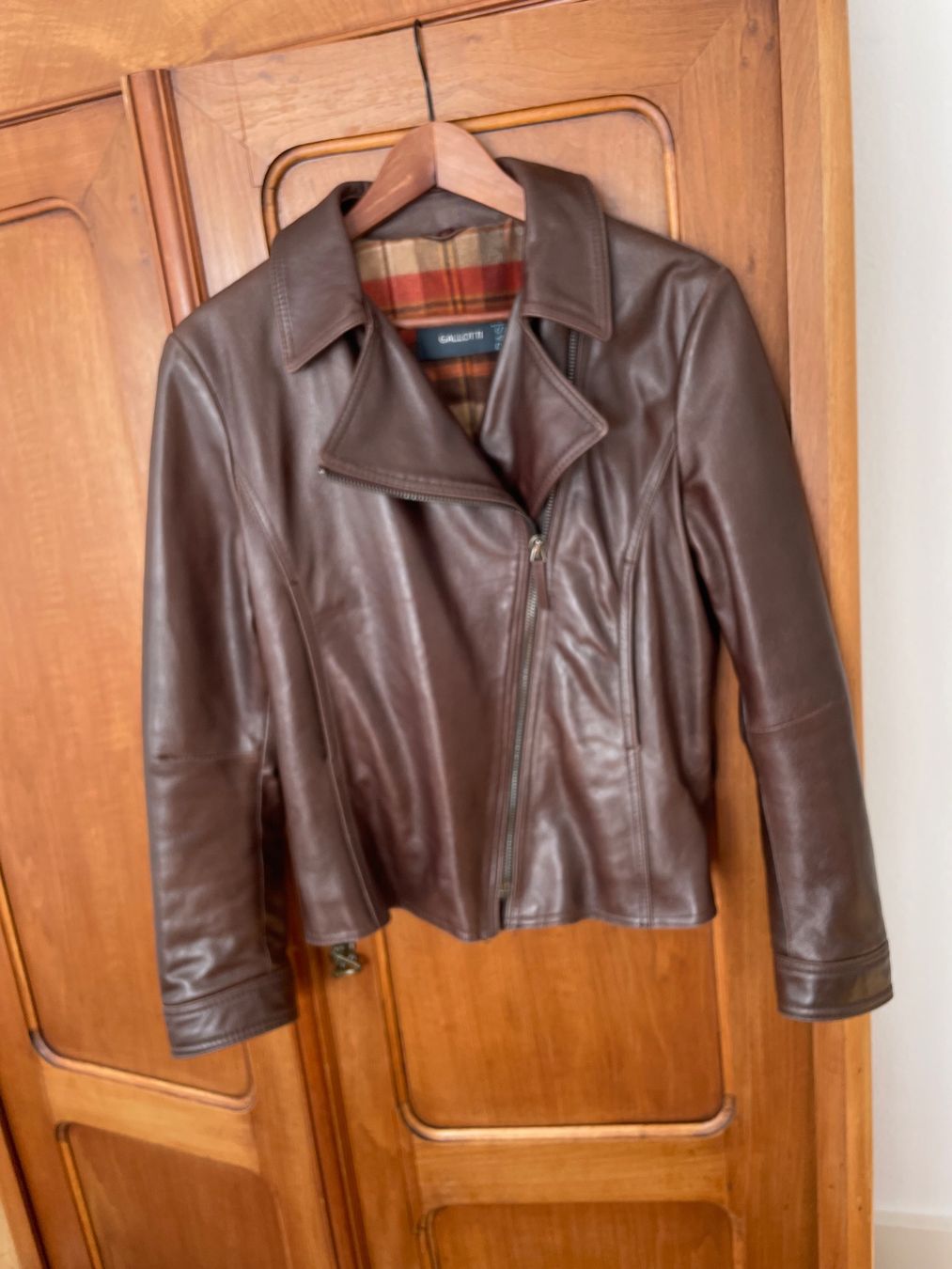 Giacche: Lederjacke mit Pelzkragen, NEU – Usato da Zürich venduto da ElaLeonEla 3