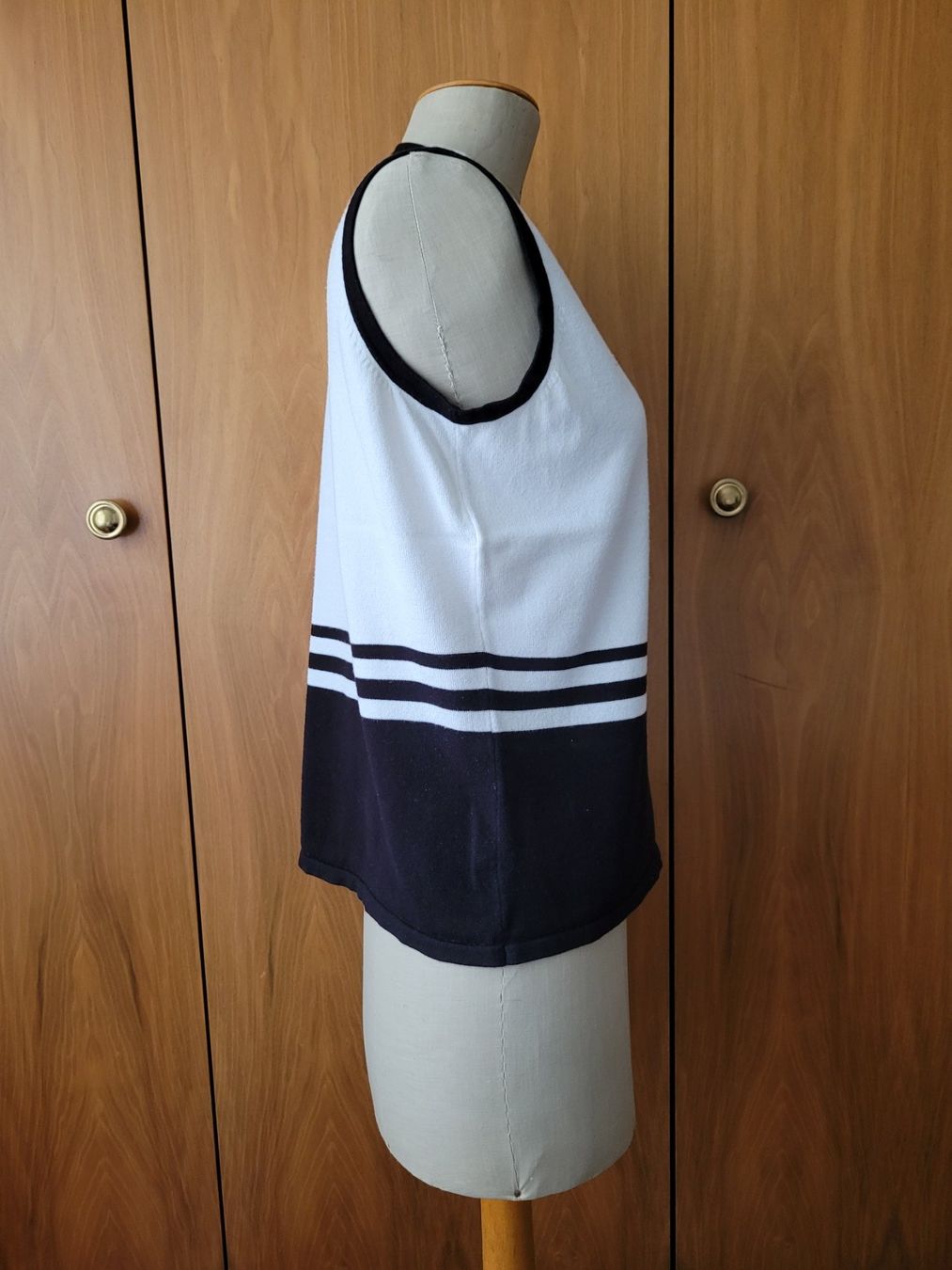 Gilet & Giacche senza maniche: Gilets (2 Stk.) aus 70% Viskose – Usato da Triesen venduto da stephanieschurti 5