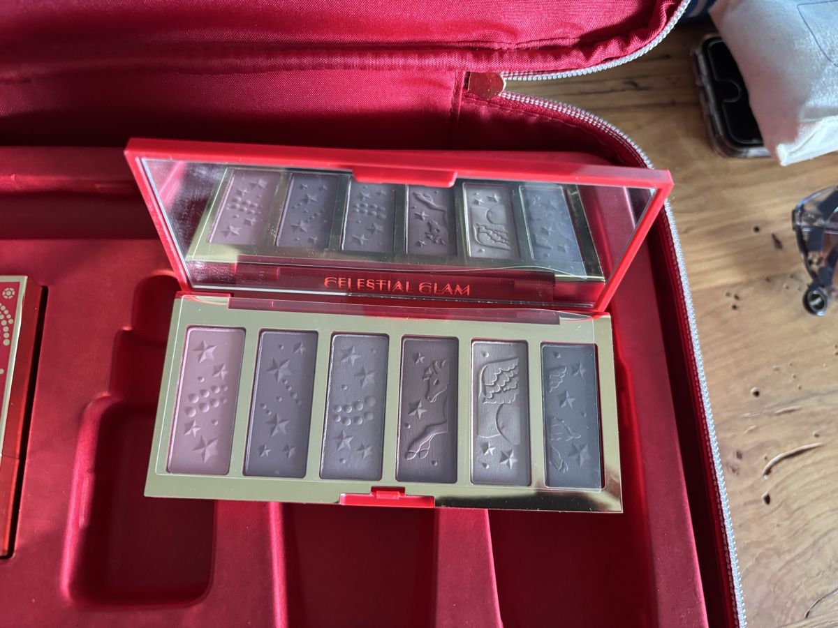 Estée Lauder Make-up: Blockbuster Estée Lauder – Nuovo e nell'imballaggio originale da Chardonne venduto da teenyweeny 2