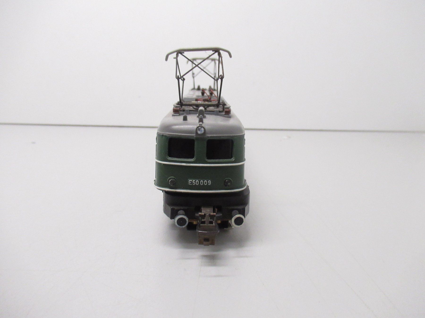 Trix Modellini di ferrovie: Trix Express 2233 E-Lok BR E 50 Deutsche Bahn Analog DC 3-L – Usato da Basel venduto da mhmarken 1