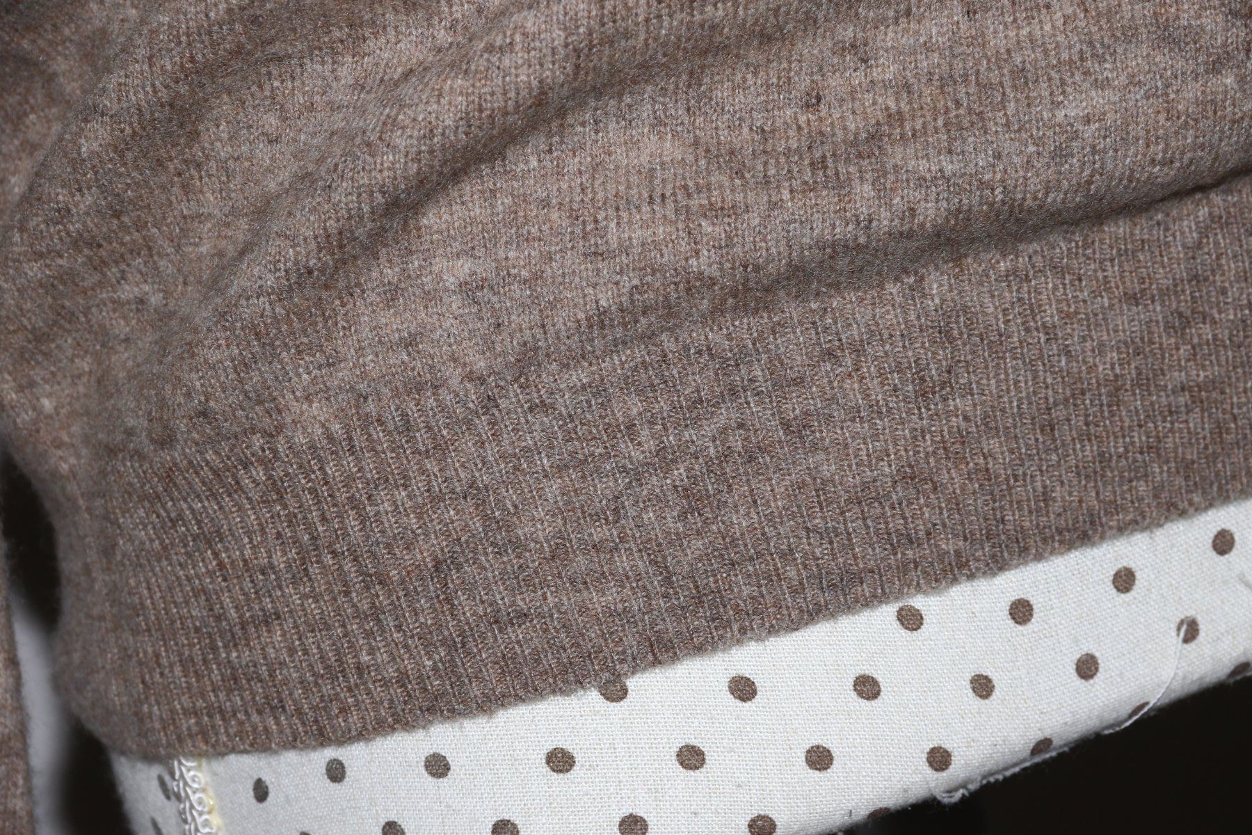Pullover & Sweatshirts: Neuer hübsche Pullover aus 100% Wolle eher Gr.M – Neu (gemäss Beschreibung) aus Oberwil-Lieli von Svetlana28 5