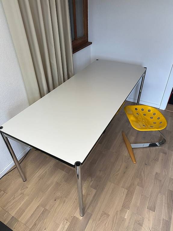 USM Scrivanie: Bureau USM Haller en stratifié gris perle // Ref. AY0441 – Usato da Ravoire venduto da ARKY_s 1