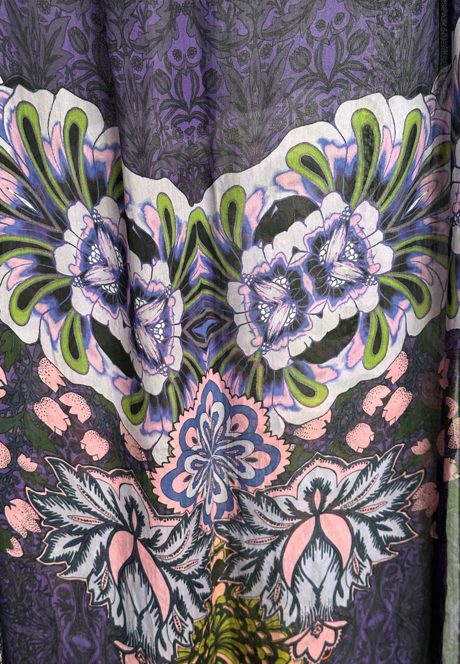 Roberto Cavalli Foulard & Sciarpe: Seidenschal Just Cavalli – Usato da Zürich venduto da kuz_9ghl 3